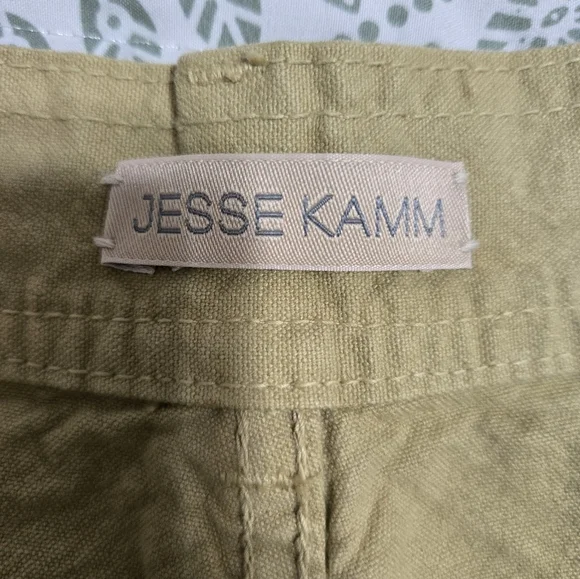 Jesse kamm womens jeans, size 2. Like new.